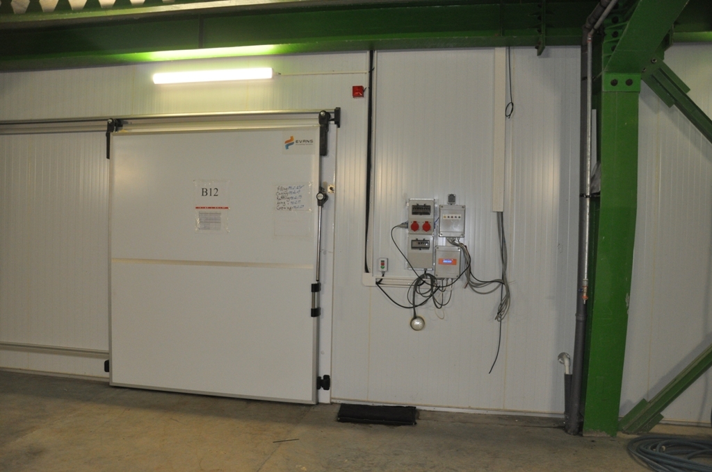 JolfaSanat Co. - Penguin Engineering |Cold Store Doors